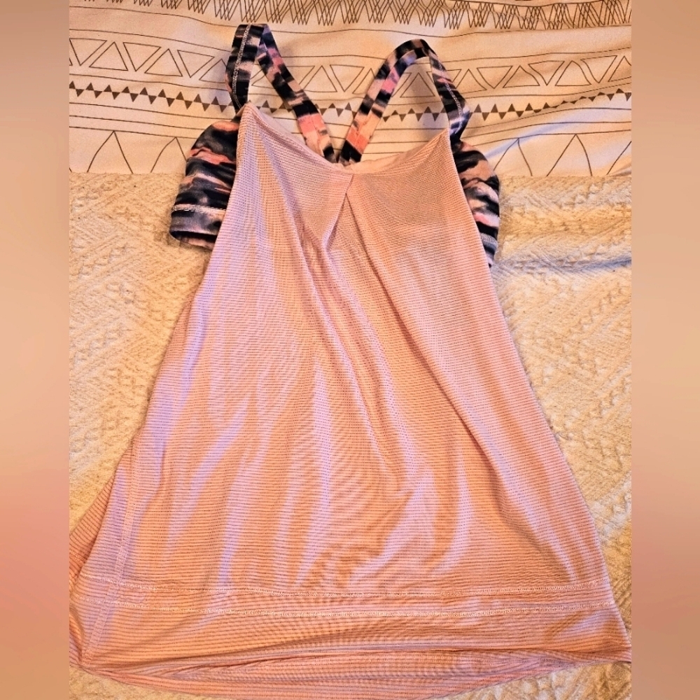 Lululemon tank size.8